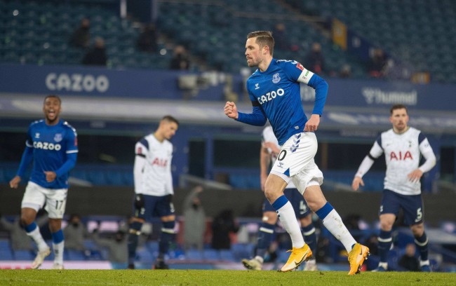 面临宿敌日 面临宿敌日